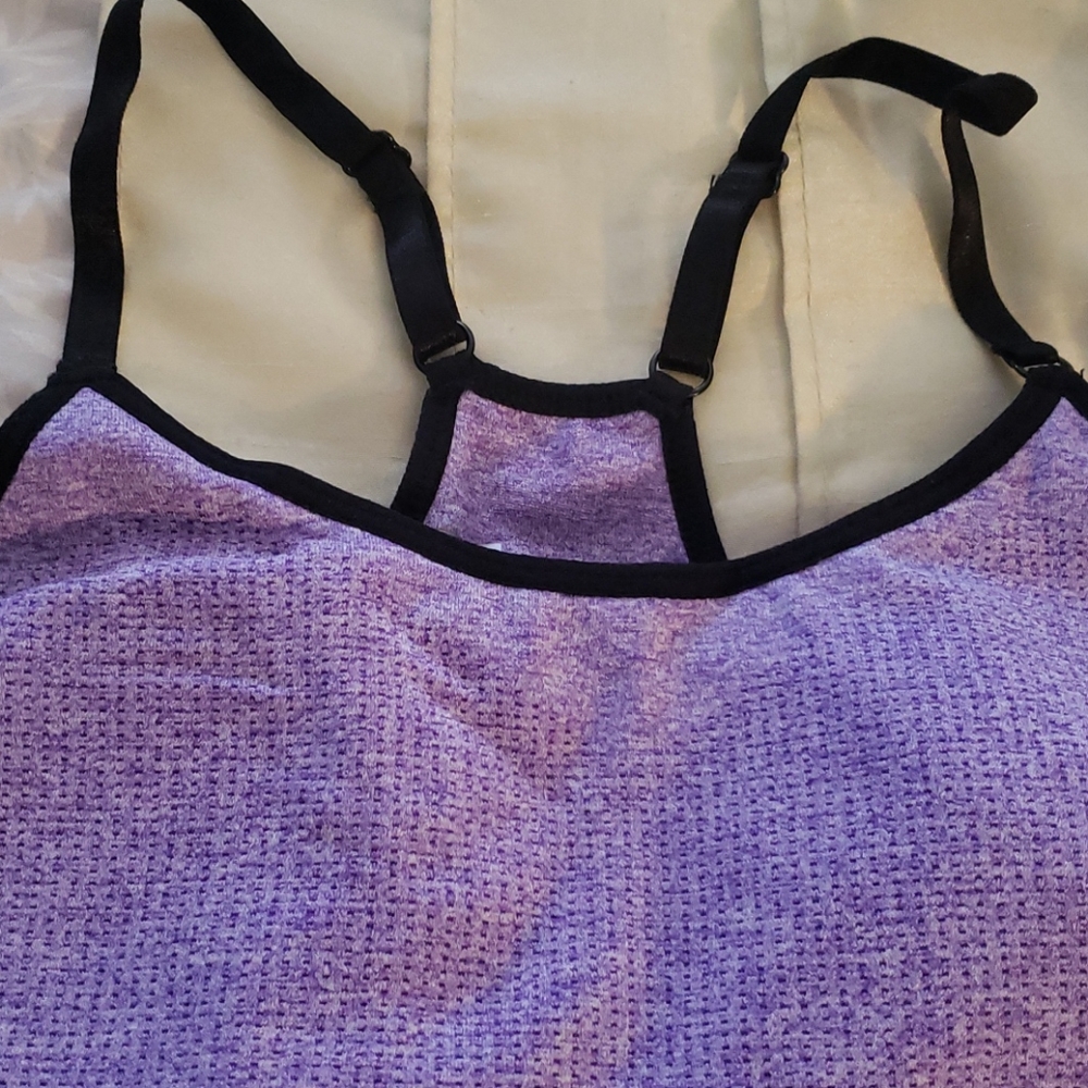 Clothes - Picture 2 of 3